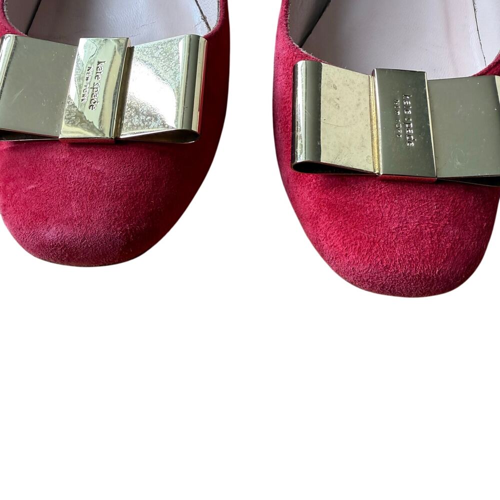 Kate Spade Red Suede Dijon Gold Metal Bow Block Heel Size 6 Classic Preppy Chic - Picture 9 of 15